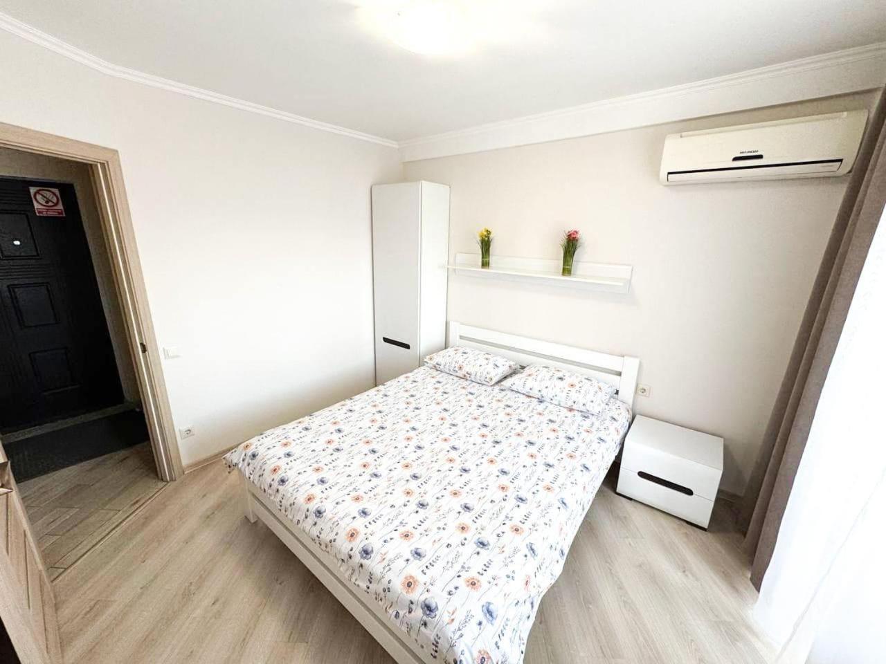 Artal Apartment On Obolonskyi Avenue 16A Киев Экстерьер фото